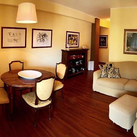 바르도네키아 Elegante Trilocale Con Garage, Terrazzo E Vista Montagne 아파트 외부 사진