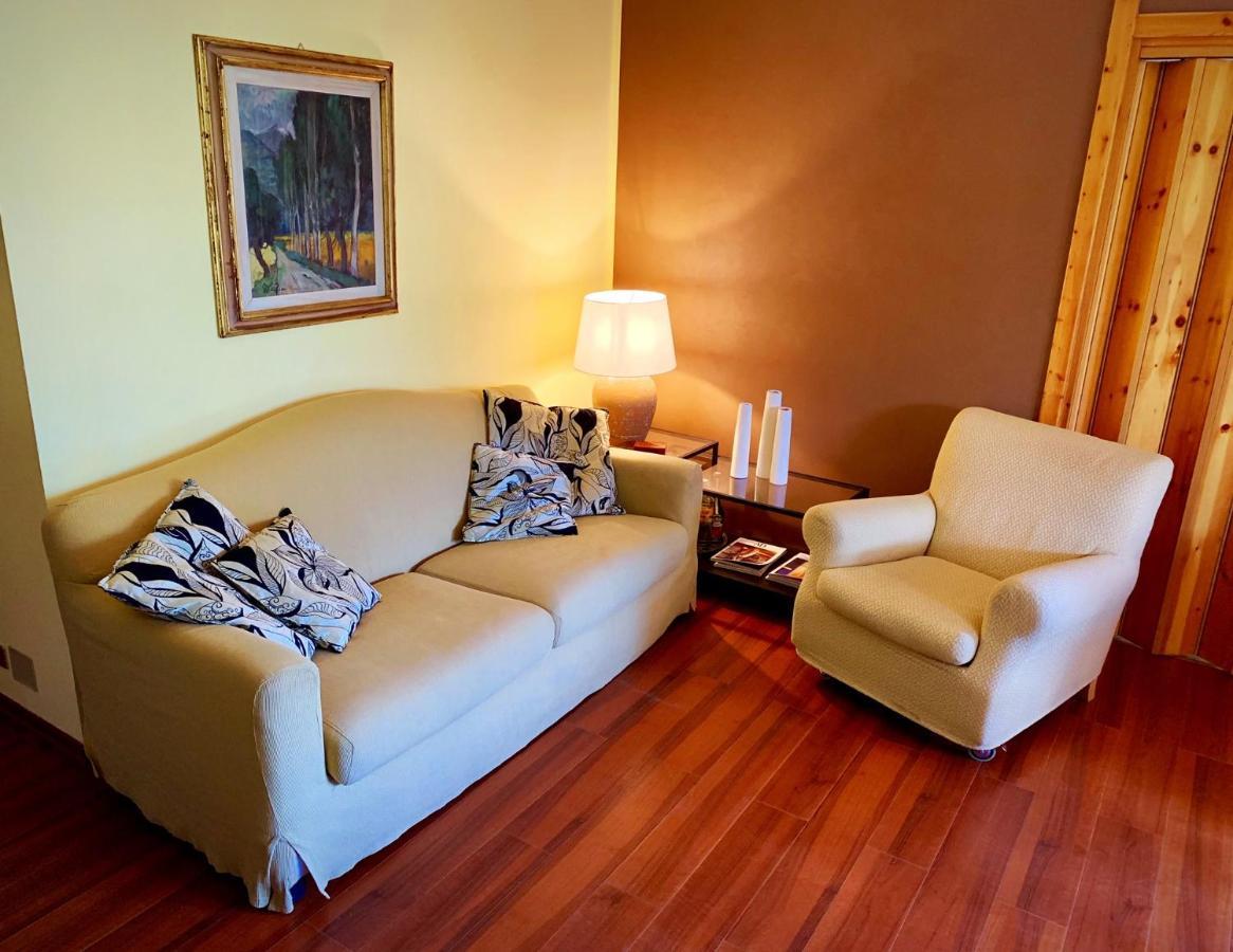 바르도네키아 Elegante Trilocale Con Garage, Terrazzo E Vista Montagne 아파트 외부 사진